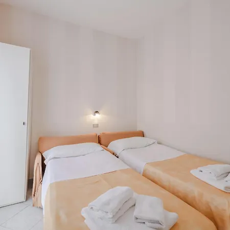 Hotiday Collection - Centro Hotell 3*