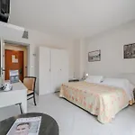 Hotiday Collection - Centro Hotel 3*