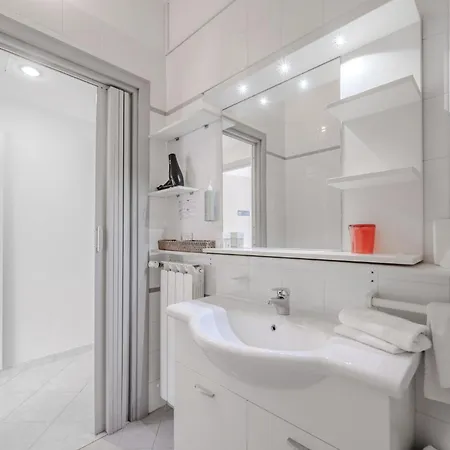 Ξενοδοχείο Hotiday Collection - Centro 3*
