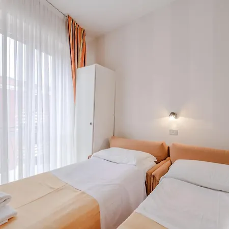 Ξενοδοχείο Hotiday Collection - Centro 3*