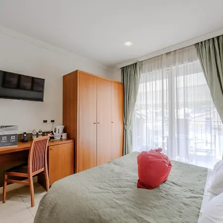 Hotiday Collection - Centro 3* Αλάσιο