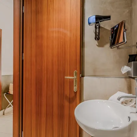 Hotiday Collection - Centro 3* Αλάσιο
