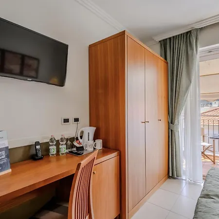 Otel Hotiday Collection - Centro Alassio
