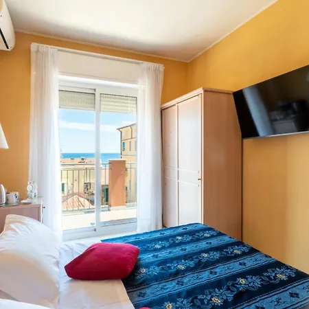Hotiday Collection - Centro 3* Alassio